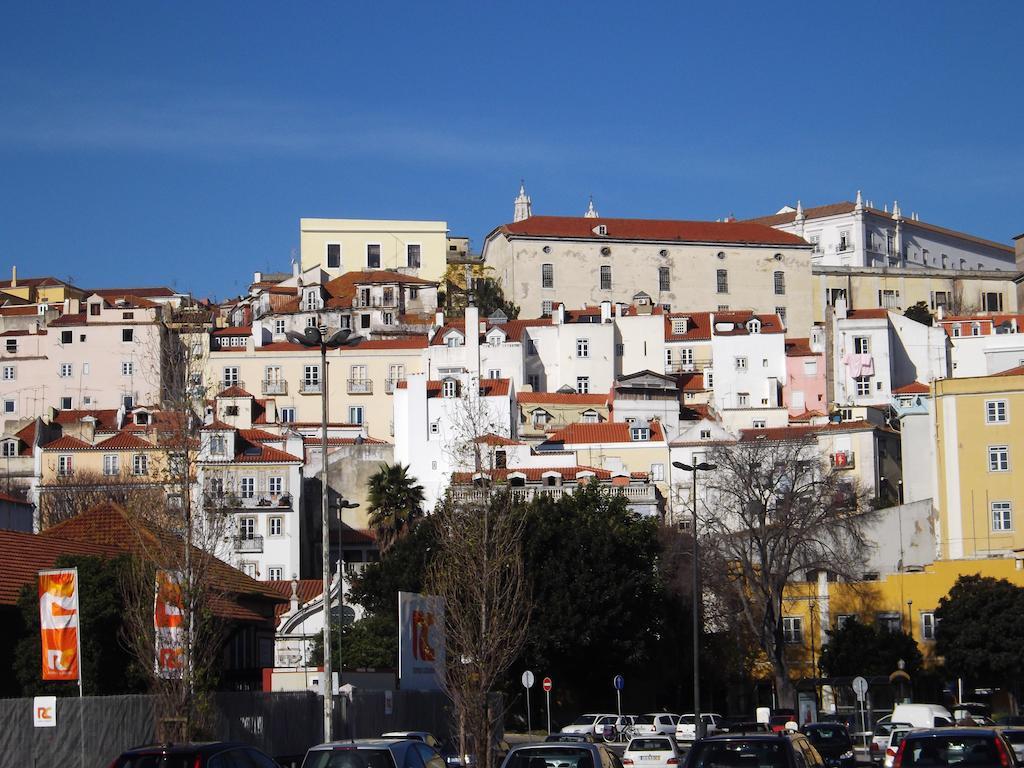 Appartamento Alfama Flats - Beco Dos Ramos Lisbona Esterno foto